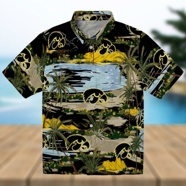 Iowa Hawkeyes Palm Horizon Black Hawaiian Shirt